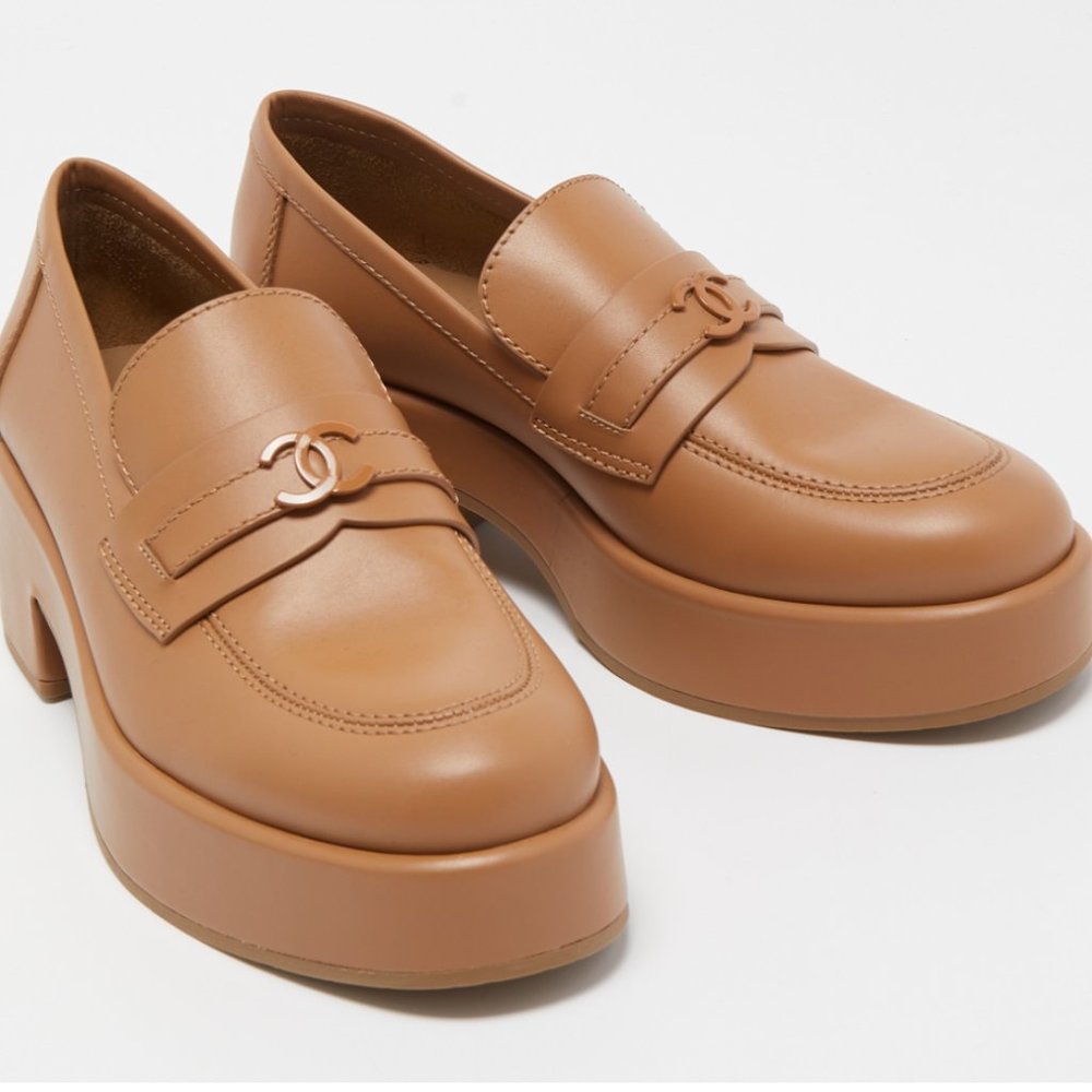 Chanel Beige Leather Platform Loafers (Size EU39)